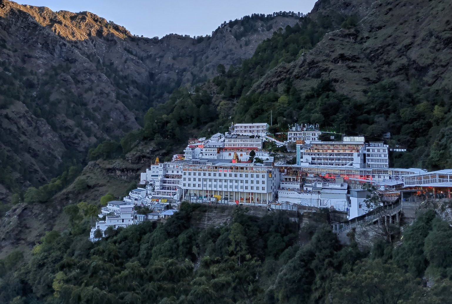 6 Nights / 7 Days – VAISHNO DEVI WITH KASHMIR TOUR