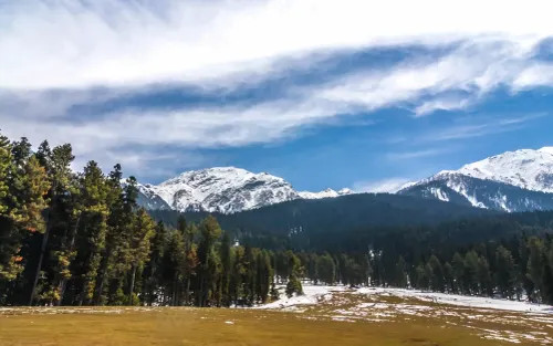 Kashmir Offbeat with Gurez – 7 Nights / 8 Days (3★ Deluxe Package)