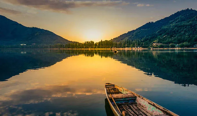 ✨ Magical Kashmir Tour – 4 Nights / 5 Days ✨