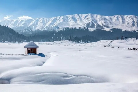 Mesmerising Kashmir – 3 Nights / 4 Days