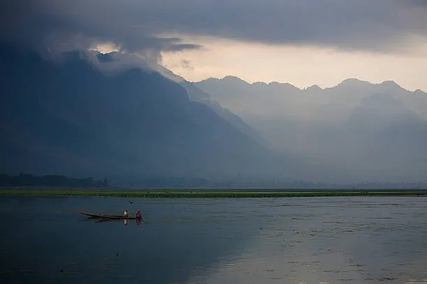 Scenic Kashmir Tour – 6 Nights / 7 Days